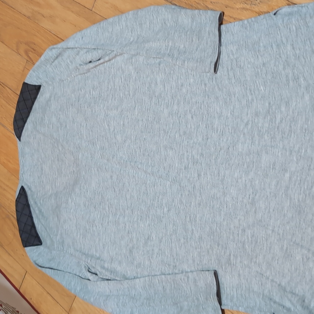 Grey Top - Picture 5 of 6